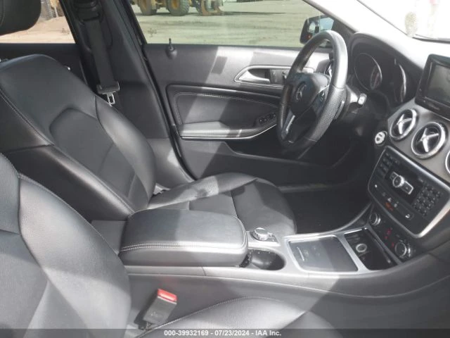 Mercedes-Benz GLA 250 4MATIC, снимка 10 - Автомобили и джипове - 48507975