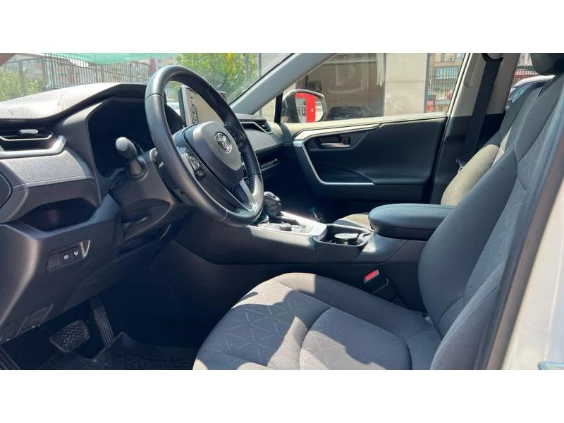 Toyota Rav4 2.0 CVT Executive AWD - изображение 9