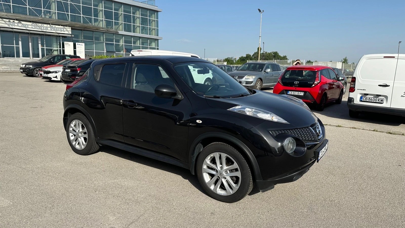 Nissan Juke 1.6 Бензин Автоматик - изображение 8