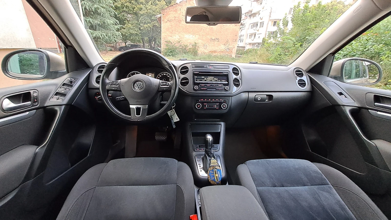 VW Tiguan 2.0 TDI-4X4-HIGHLINE-DSG-LED - изображение 8