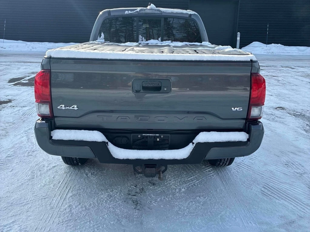 Toyota Tacoma * 4x4 Double Cab Auto * CARFAX * БЕЗ ПЪРВОНАЧАЛНА  - изображение 4