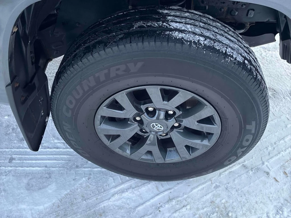 Toyota Tacoma * 4x4 Double Cab Auto * CARFAX * БЕЗ ПЪРВОНАЧАЛНА  - изображение 7