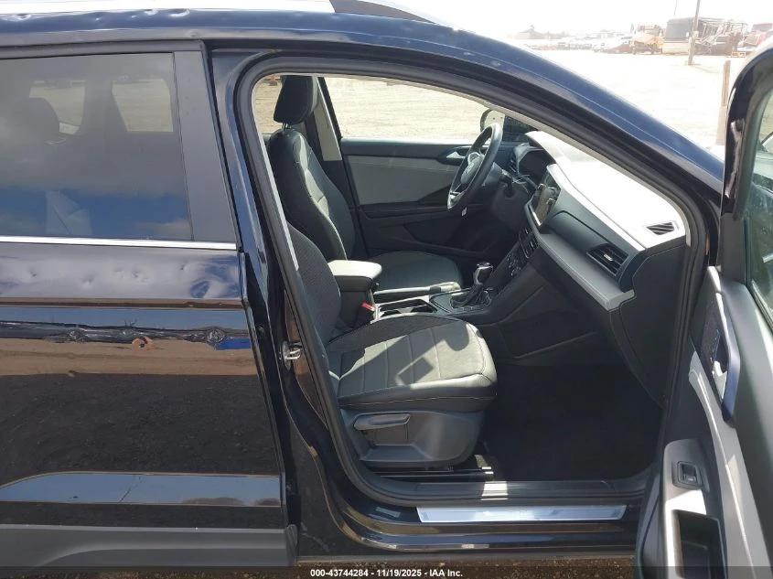 VW Taos Volkswagen 1.5T Se - изображение 5