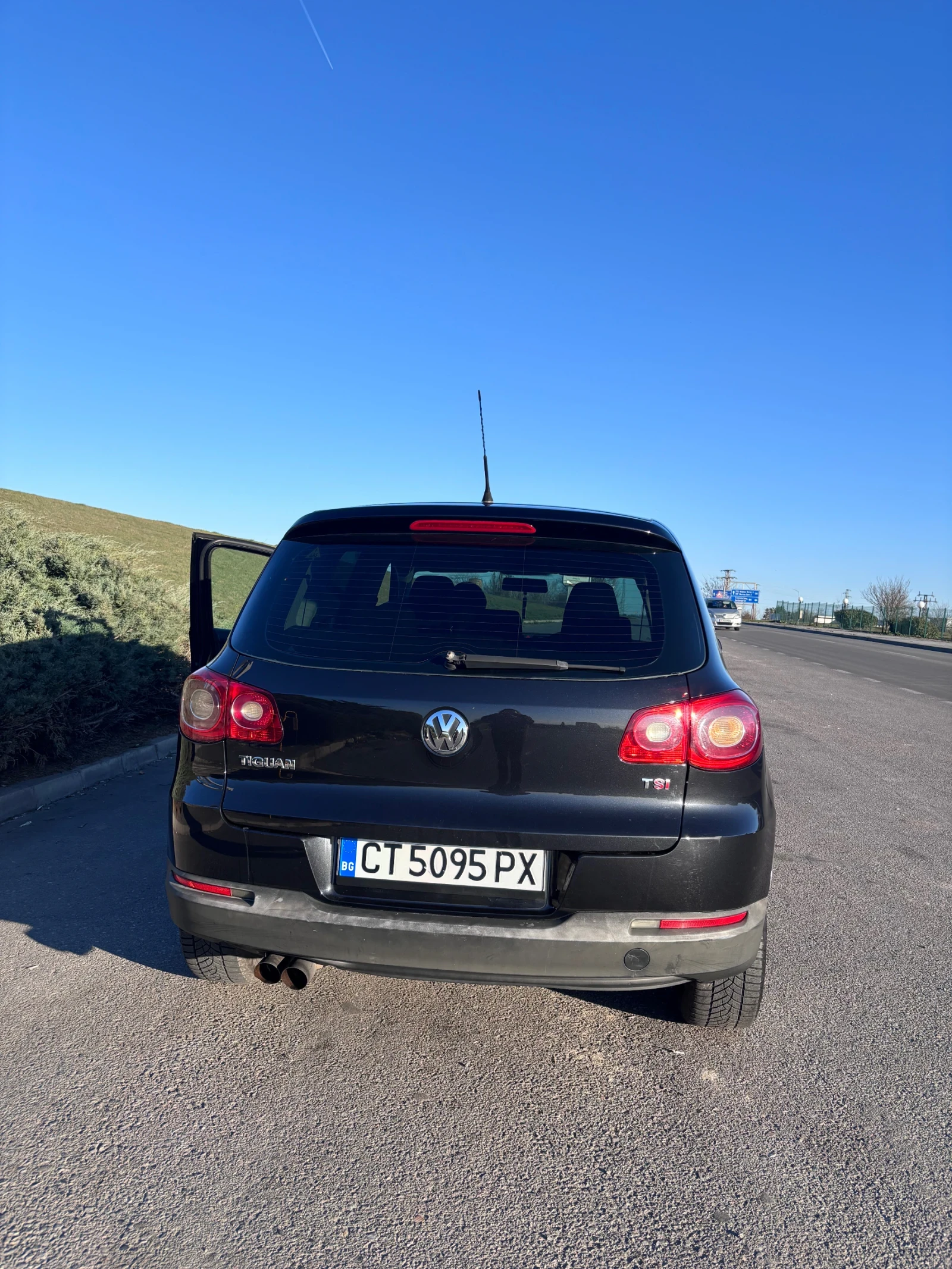VW Tiguan TSI, снимка 6 - Автомобили и джипове - 54184466