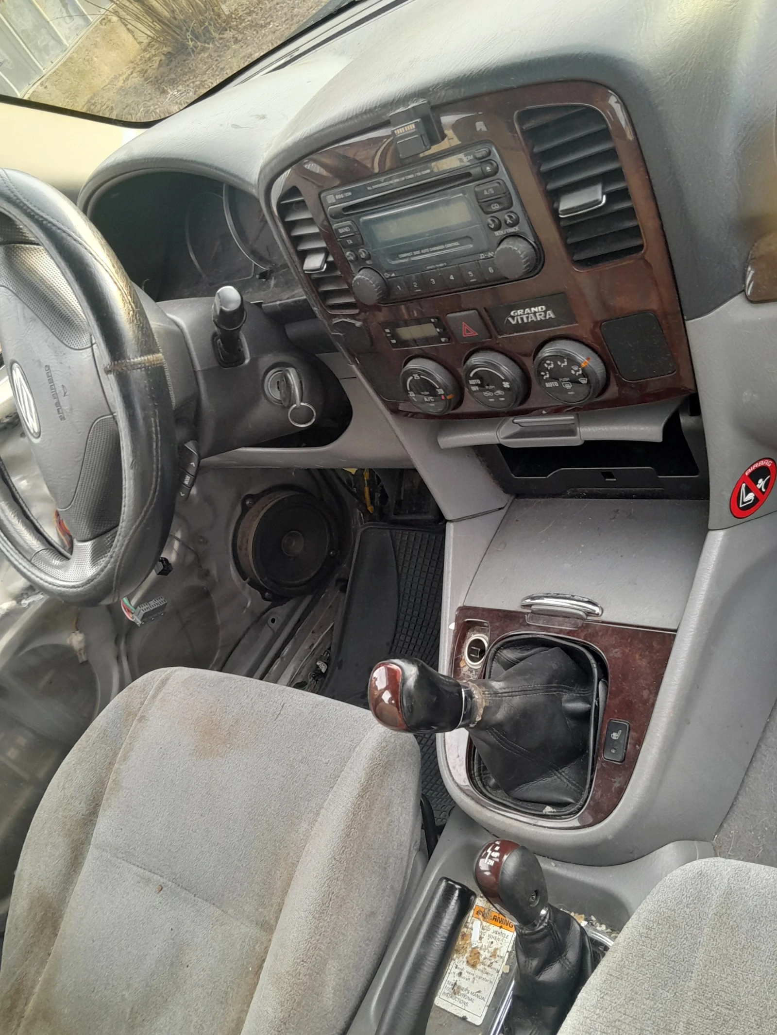 Suzuki Grand vitara 2.0TD HL7 Брякуван!, снимка 10 - Автомобили и джипове - 54221155