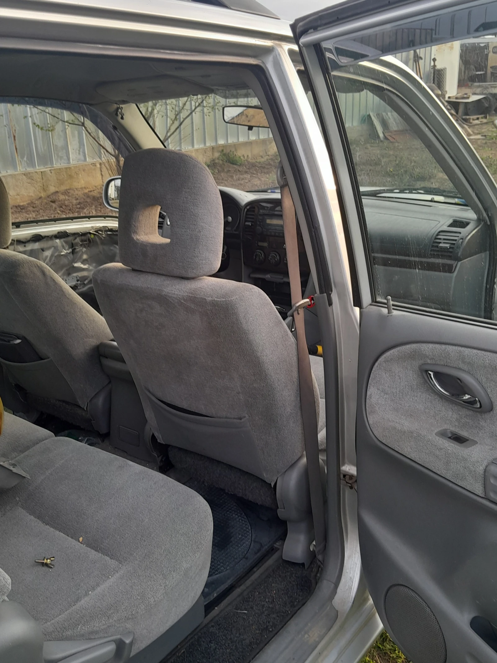 Suzuki Grand vitara 2.0TD HL7 Брякуван!, снимка 9 - Автомобили и джипове - 54221155