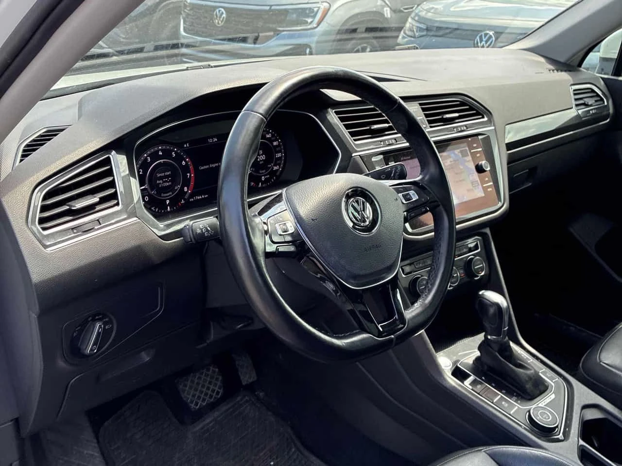VW Tiguan * Highline * ГЛАВНО ПРЕДСТАВИТЕЛСТВО* , снимка 7 - Автомобили и джипове - 54618861