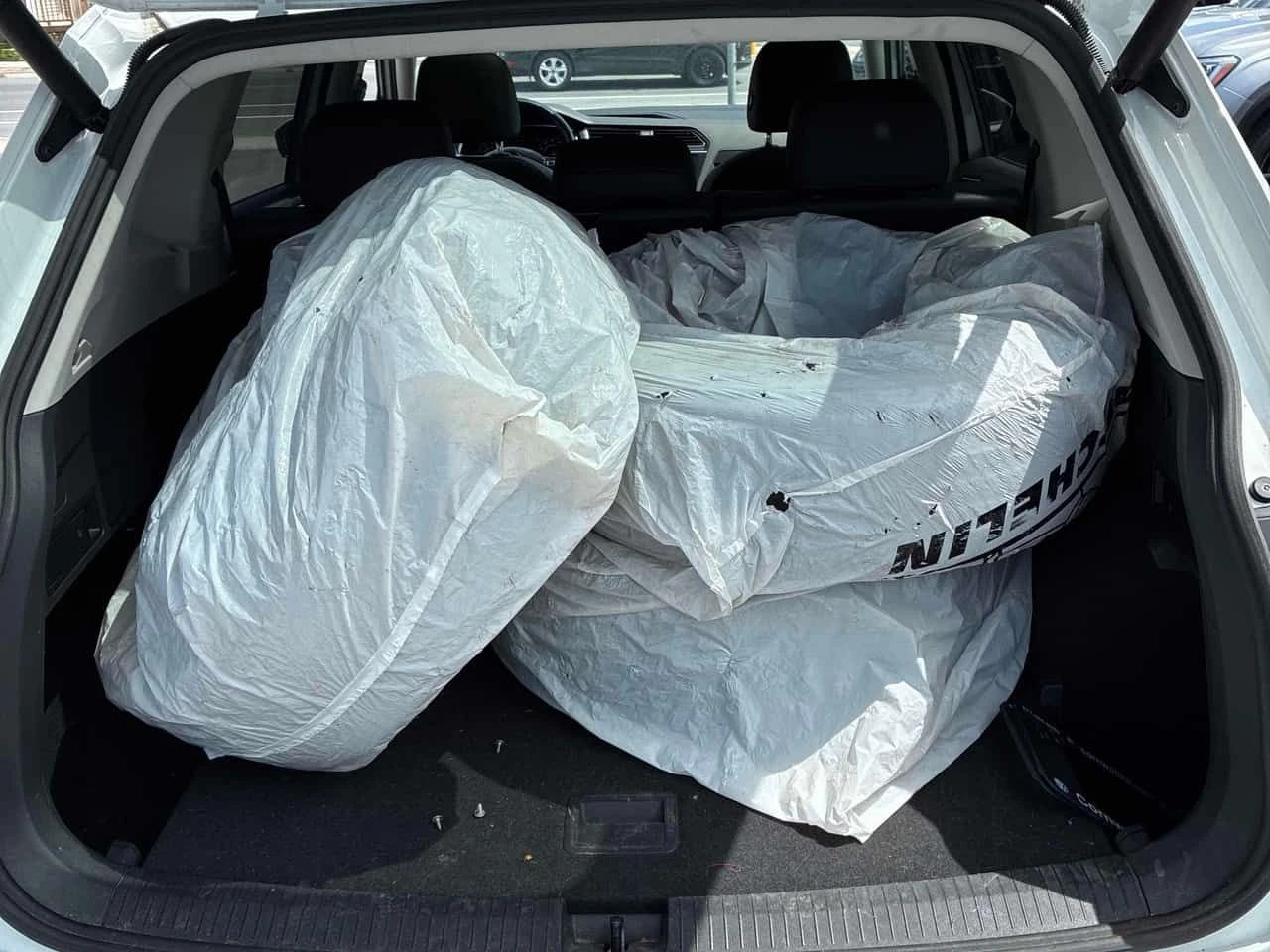 VW Tiguan * Highline * ГЛАВНО ПРЕДСТАВИТЕЛСТВО* , снимка 14 - Автомобили и джипове - 54618861
