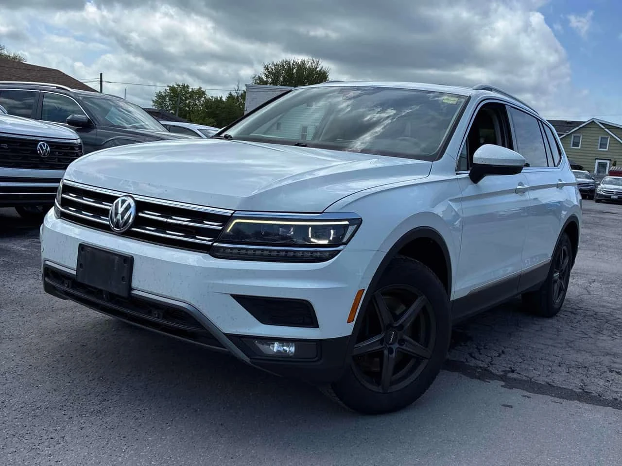 VW Tiguan * Highline * ГЛАВНО ПРЕДСТАВИТЕЛСТВО* , снимка 2 - Автомобили и джипове - 54618861