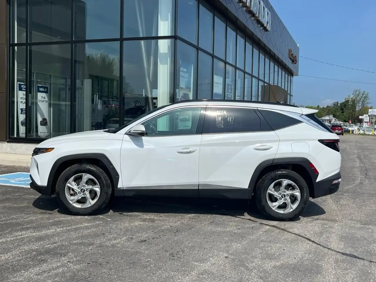 Hyundai Tucson, снимка 2 - Автомобили и джипове - 54651321