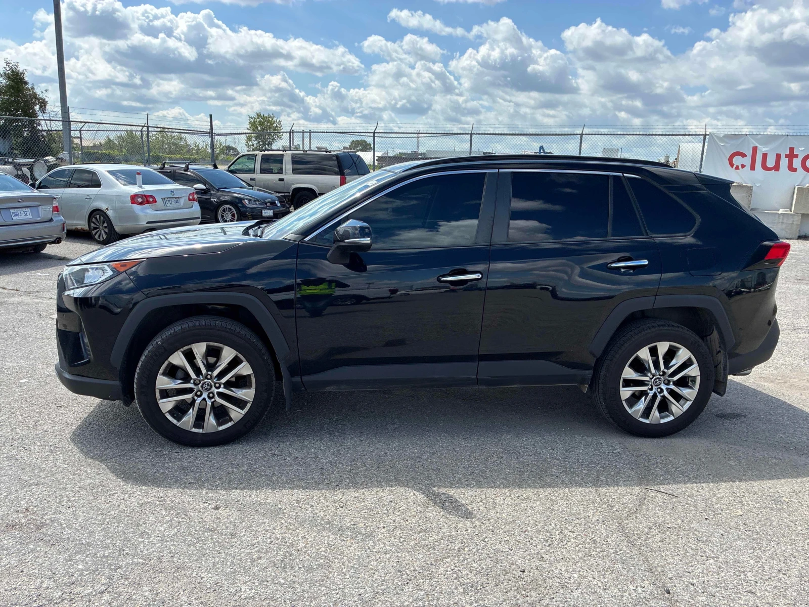 Toyota Rav4 * Limited * CARFAX * ОПЦИЯ ЗА ФИНАНСИРАНЕ, снимка 2 - Автомобили и джипове - 55812229