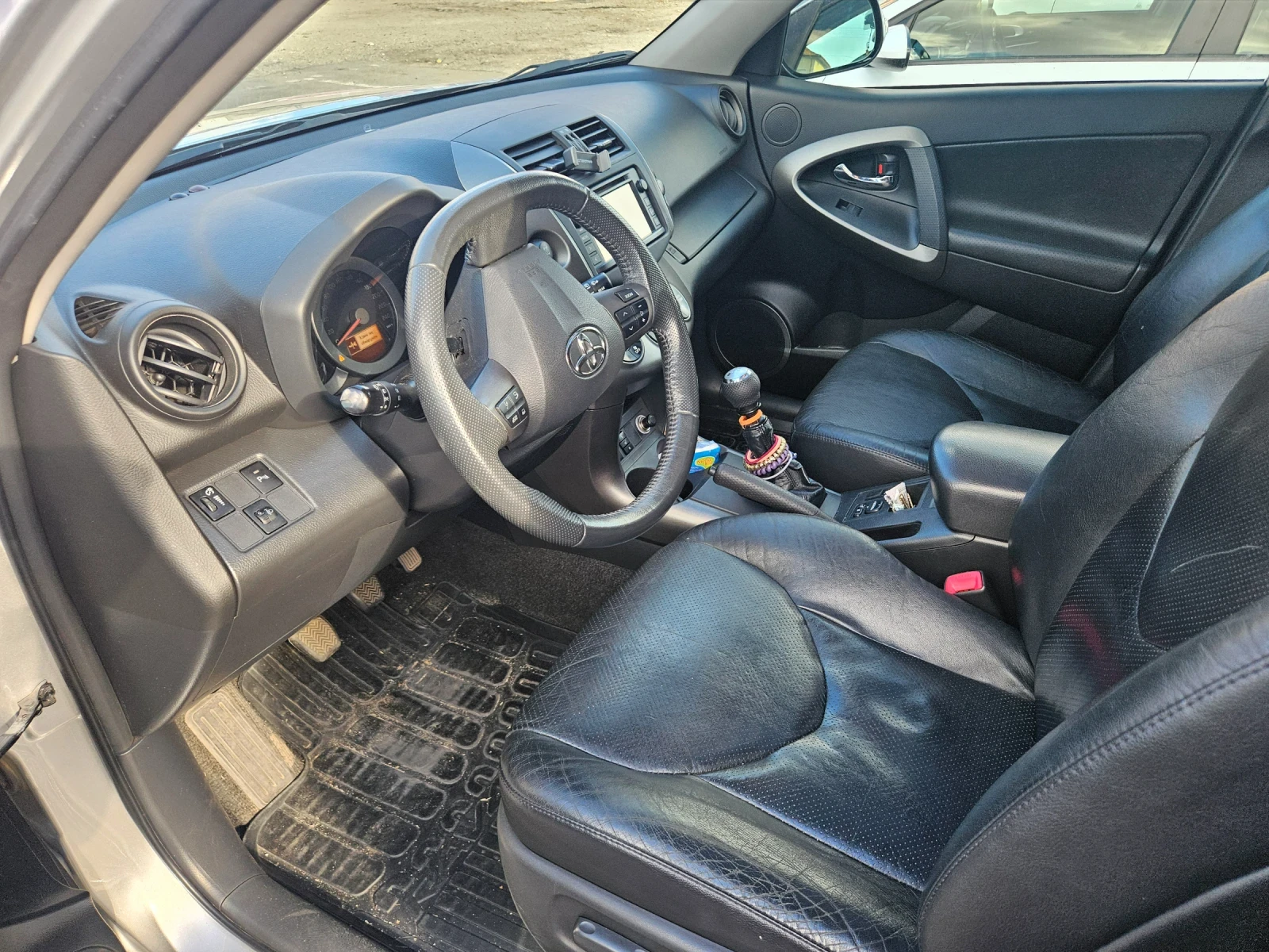 Toyota Rav4, снимка 9 - Автомобили и джипове - 56259265