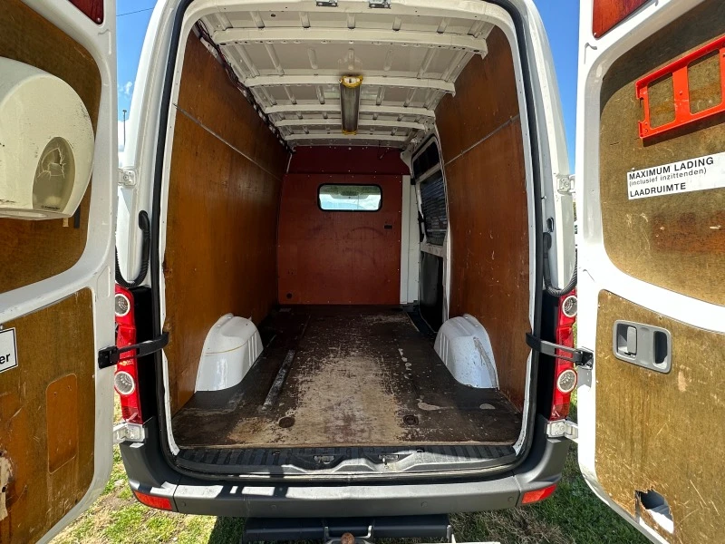 VW Crafter 2.5 TDI, снимка 6 - Бусове и автобуси - 45472311