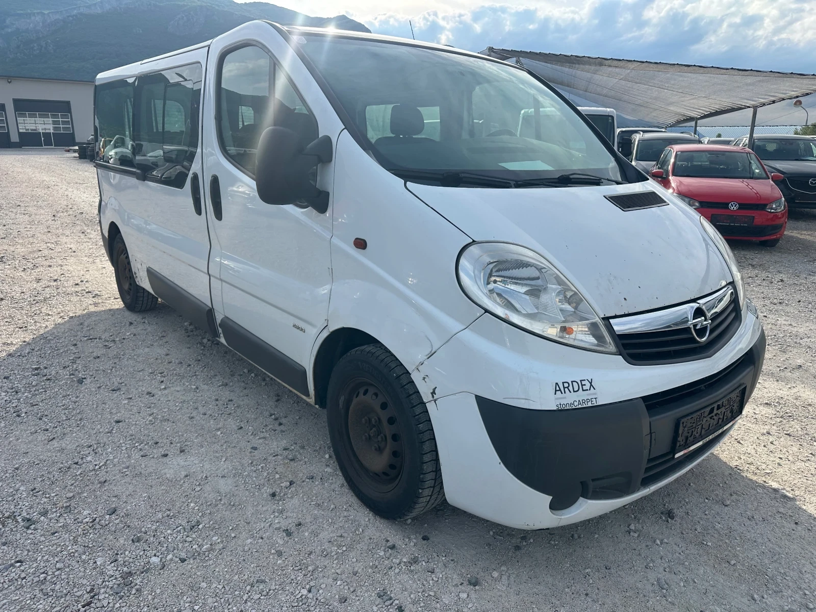 Opel Vivaro 2.0/114кс 9места Дълга база климатик - изображение 3