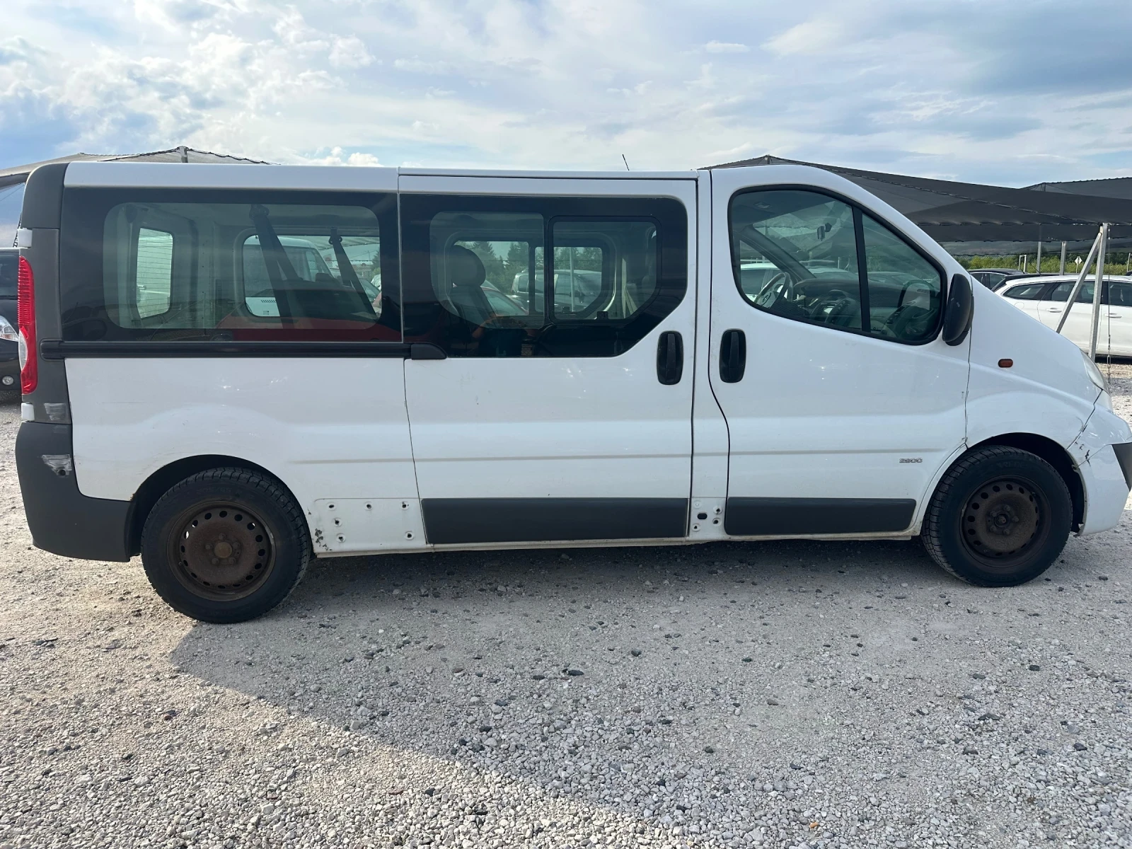 Opel Vivaro 2.0/114кс 9места Дълга база климатик - изображение 8