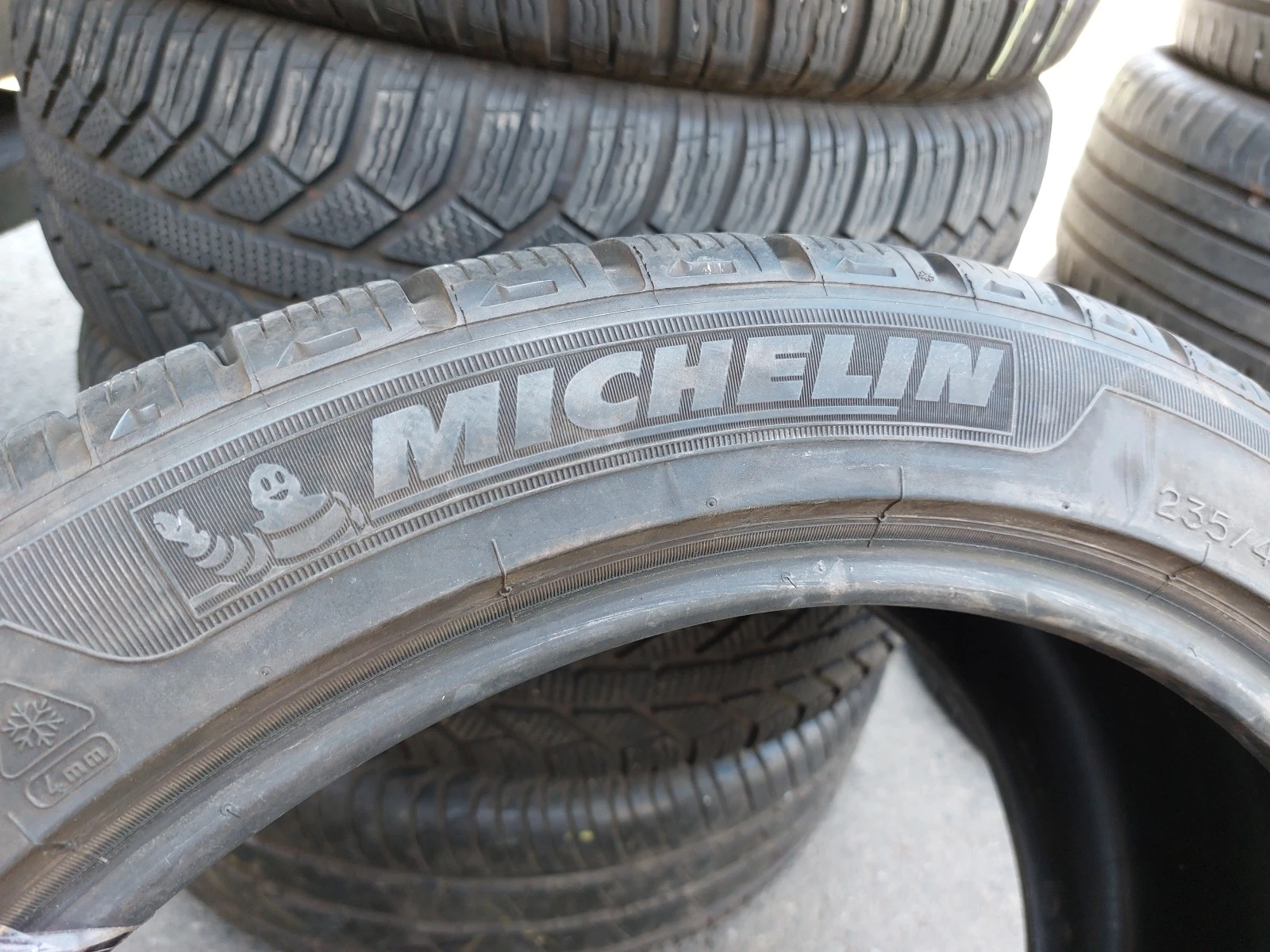 ���� 235/40R18 | Mobile.bg � ����������� 5