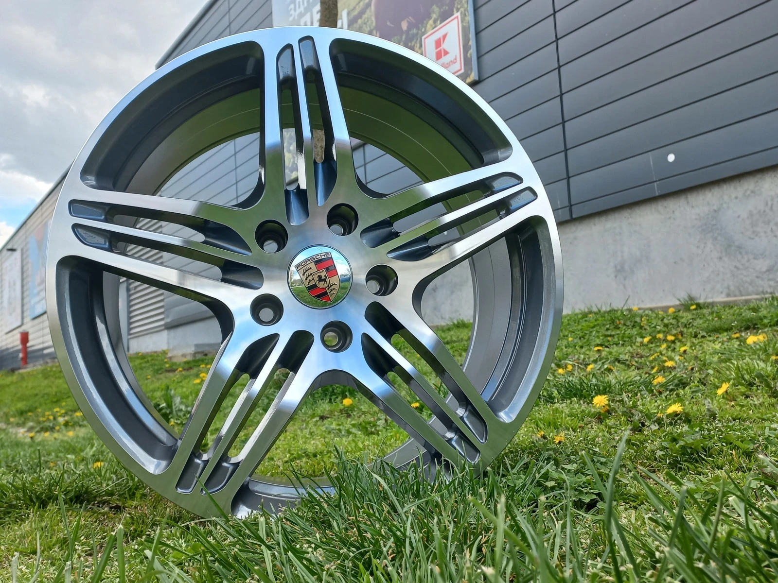   Porsche | Mobile.bg   6