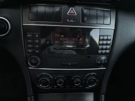 Mercedes-Benz C 220 CDI FACELIFT AMG КОЖА, снимка 12