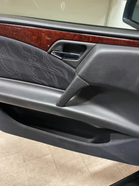 Mercedes-Benz E 220 КАТАФАЛКА НОВ!!!!  РЕТАРДЕР!!! Км 042526, снимка 17
