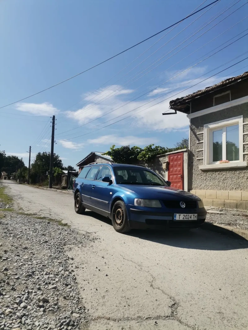 VW Passat, снимка 1 - Автомобили и джипове - 47328368