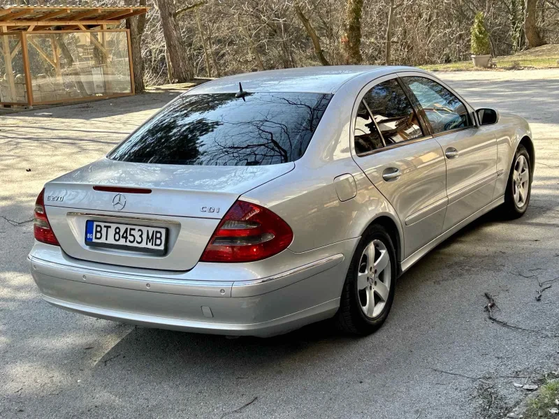 Mercedes-Benz E 270, снимка 5 - Автомобили и джипове - 49377823