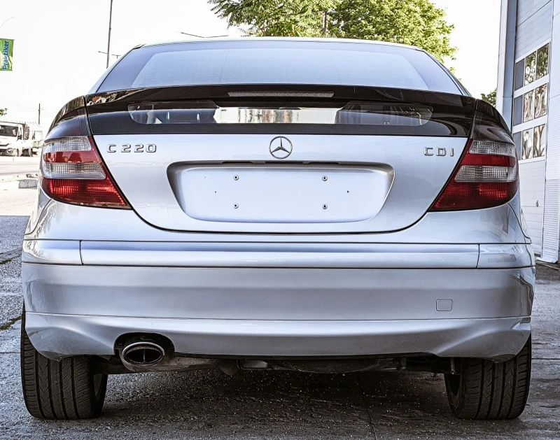 Mercedes-Benz C 220 CDI FACELIFT AMG КОЖА, снимка 5 - Автомобили и джипове - 51433337