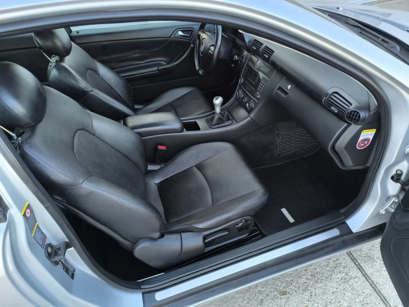 Mercedes-Benz C 220 CDI FACELIFT AMG КОЖА, снимка 8 - Автомобили и джипове - 51433337