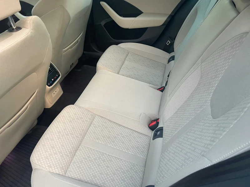 Skoda Octavia Style 2.0TDI, DSG, 150к.с., LED Matrix, Digital, снимка 10 - Автомобили и джипове - 52182138