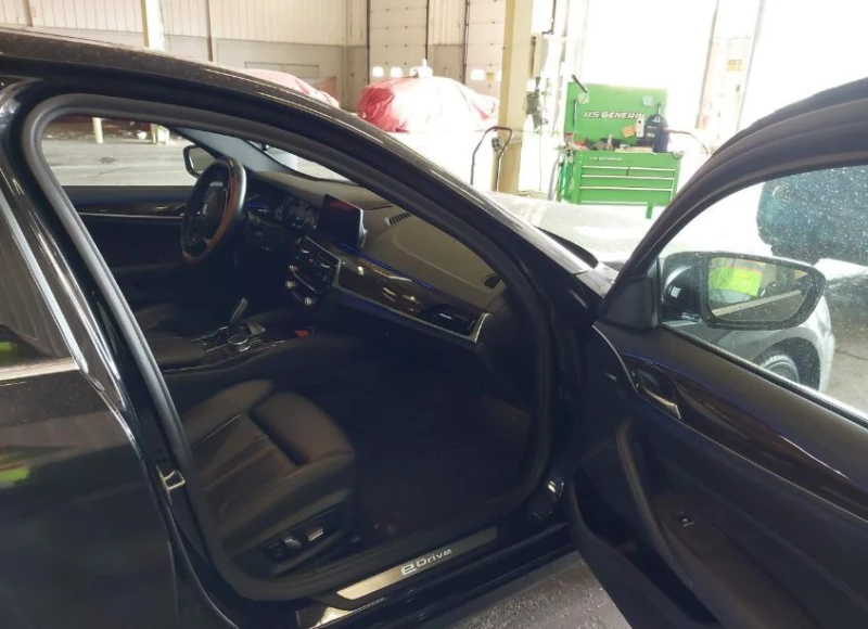 BMW 530E, снимка 5 - Автомобили и джипове - 53118454