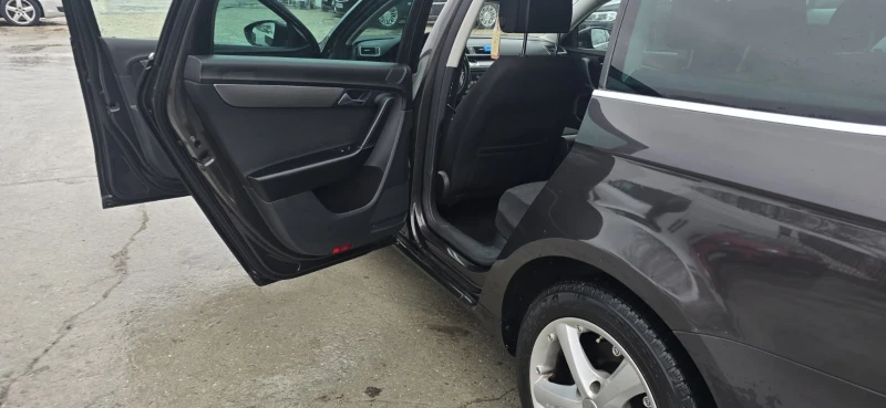 VW Passat, снимка 9 - Автомобили и джипове - 53190342