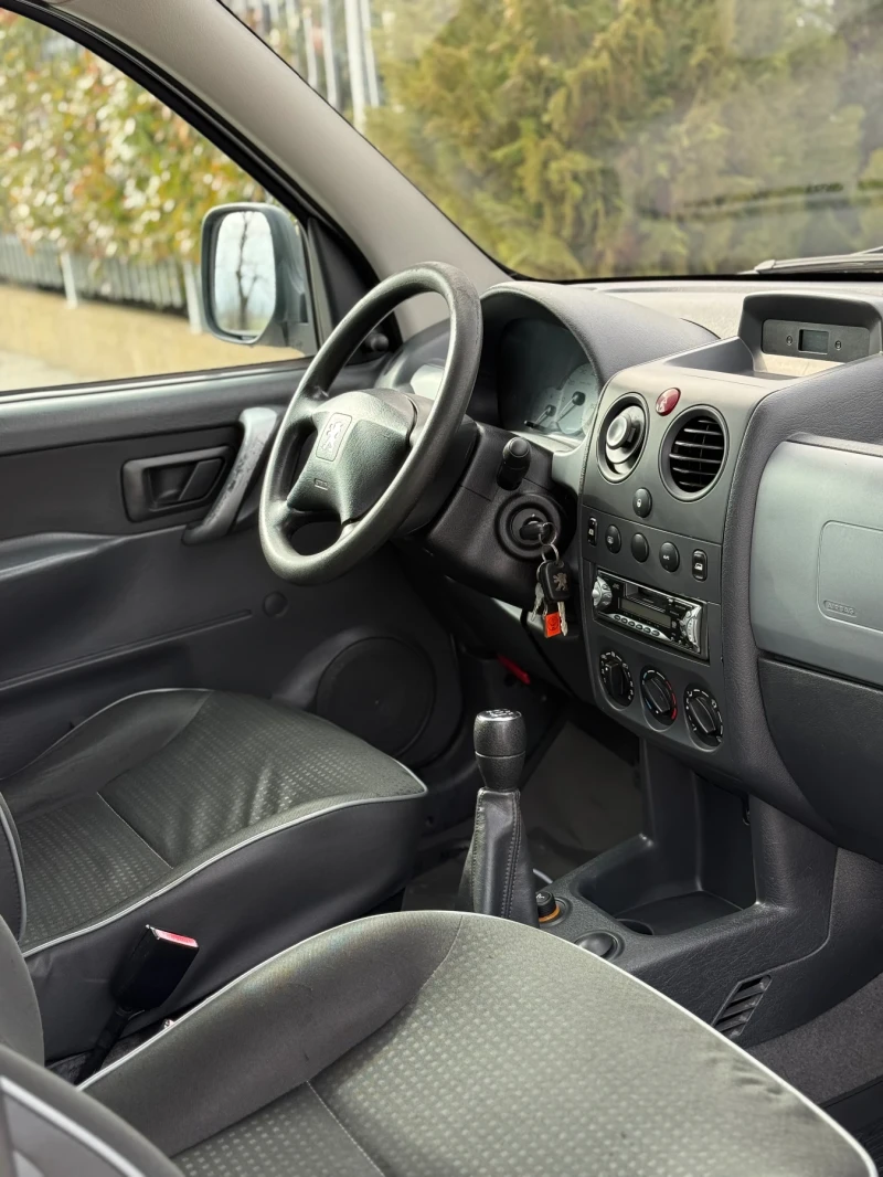 Peugeot Partner 1.6HDI 90кс КЛИМАТИК, снимка 10 - Автомобили и джипове - 53383057