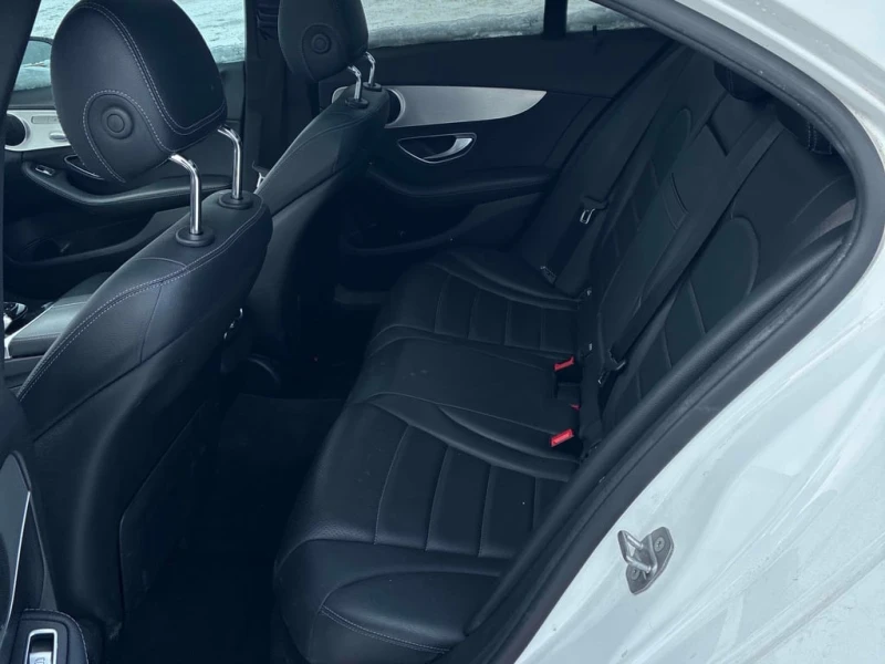 Mercedes-Benz C 300 * CARFAX * ЦЕНА ДО БГ, снимка 13 - Автомобили и джипове - 53382799