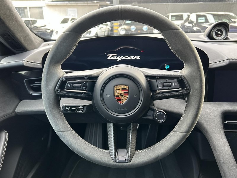 Porsche Taycan GTS/RearAxlesteering/BOSE/SurroundView, снимка 9 - Автомобили и джипове - 43813219