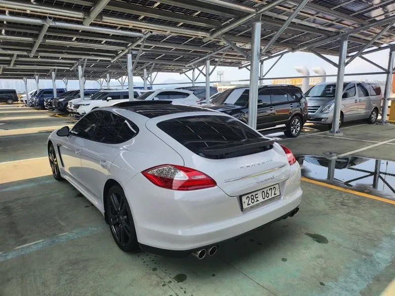 Porsche Panamera 4.8 - САМО 30% АВАНС, снимка 6 - Автомобили и джипове - 56255617
