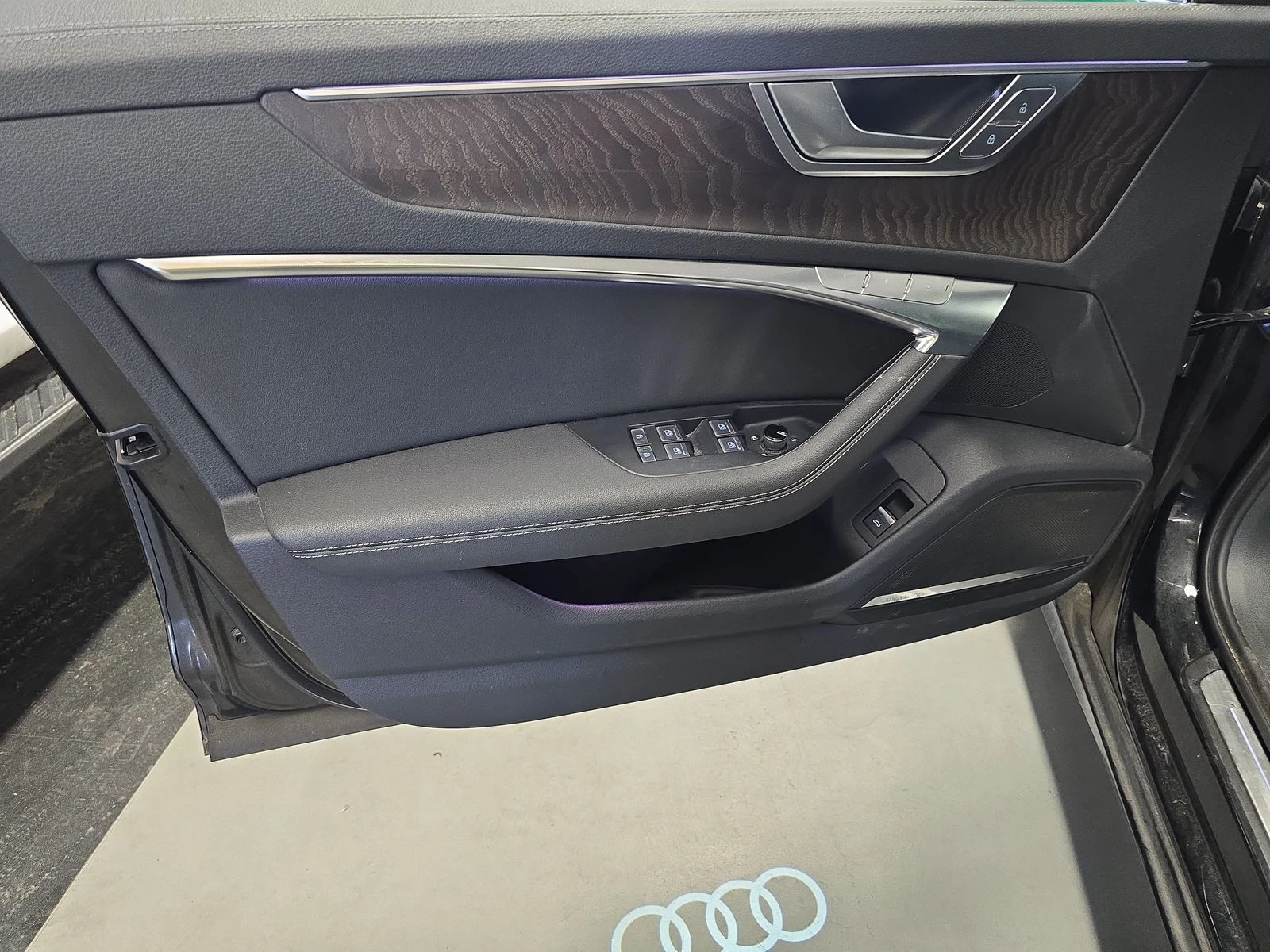 Audi A6 3.0T Prestige - изображение 8