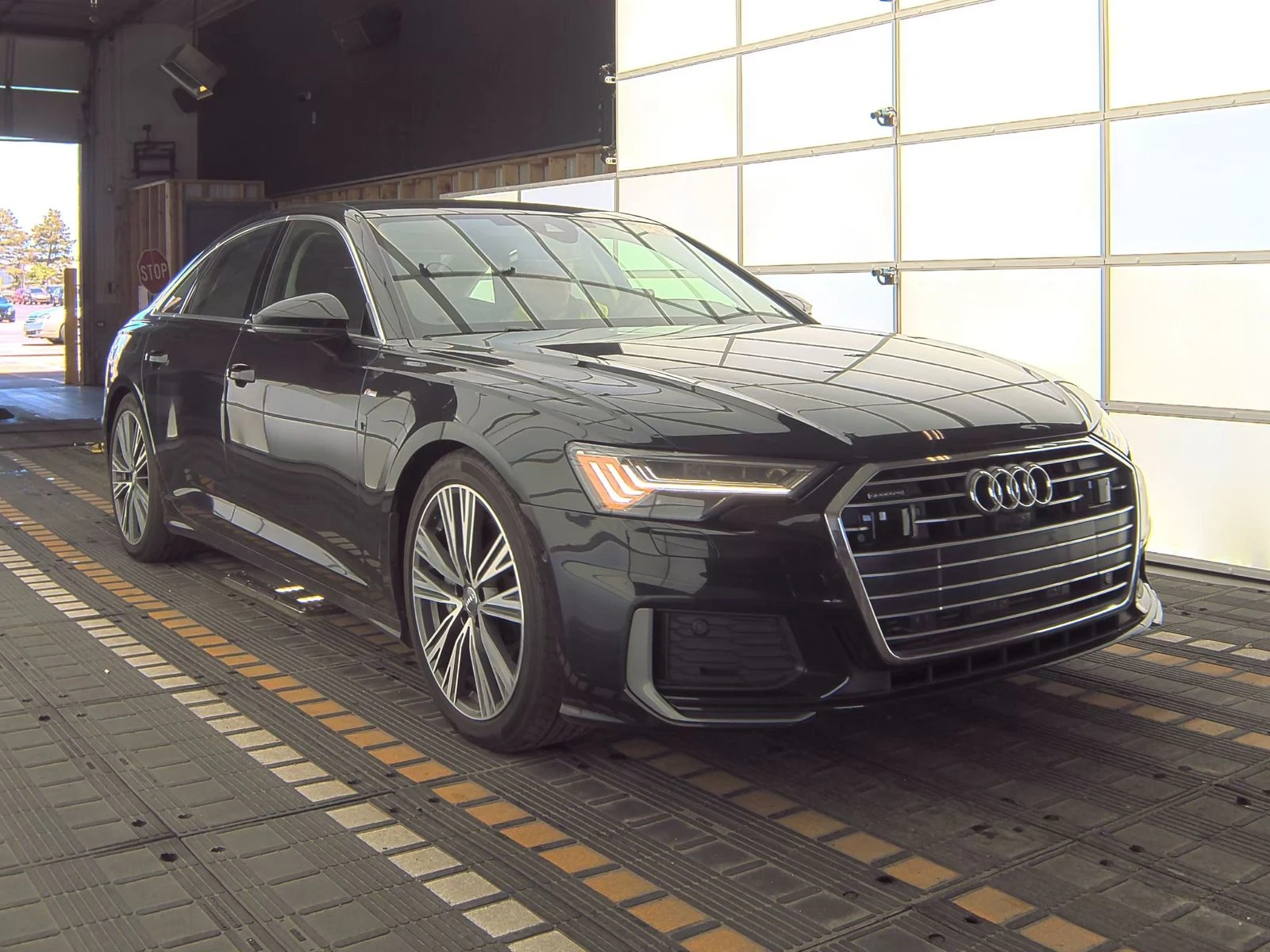Audi A6 3.0T Prestige - изображение 4