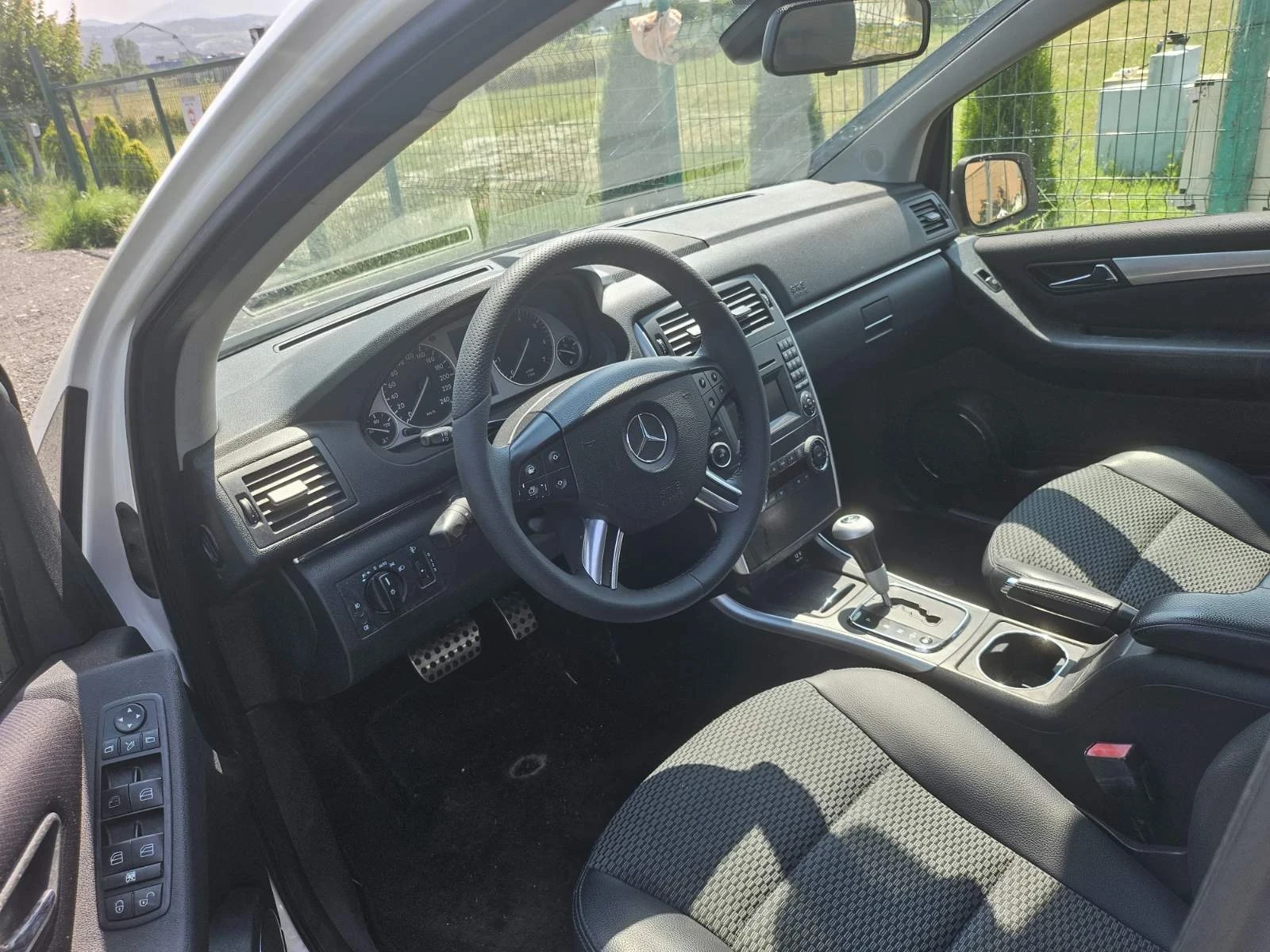 Mercedes-Benz C 200  - изображение 7