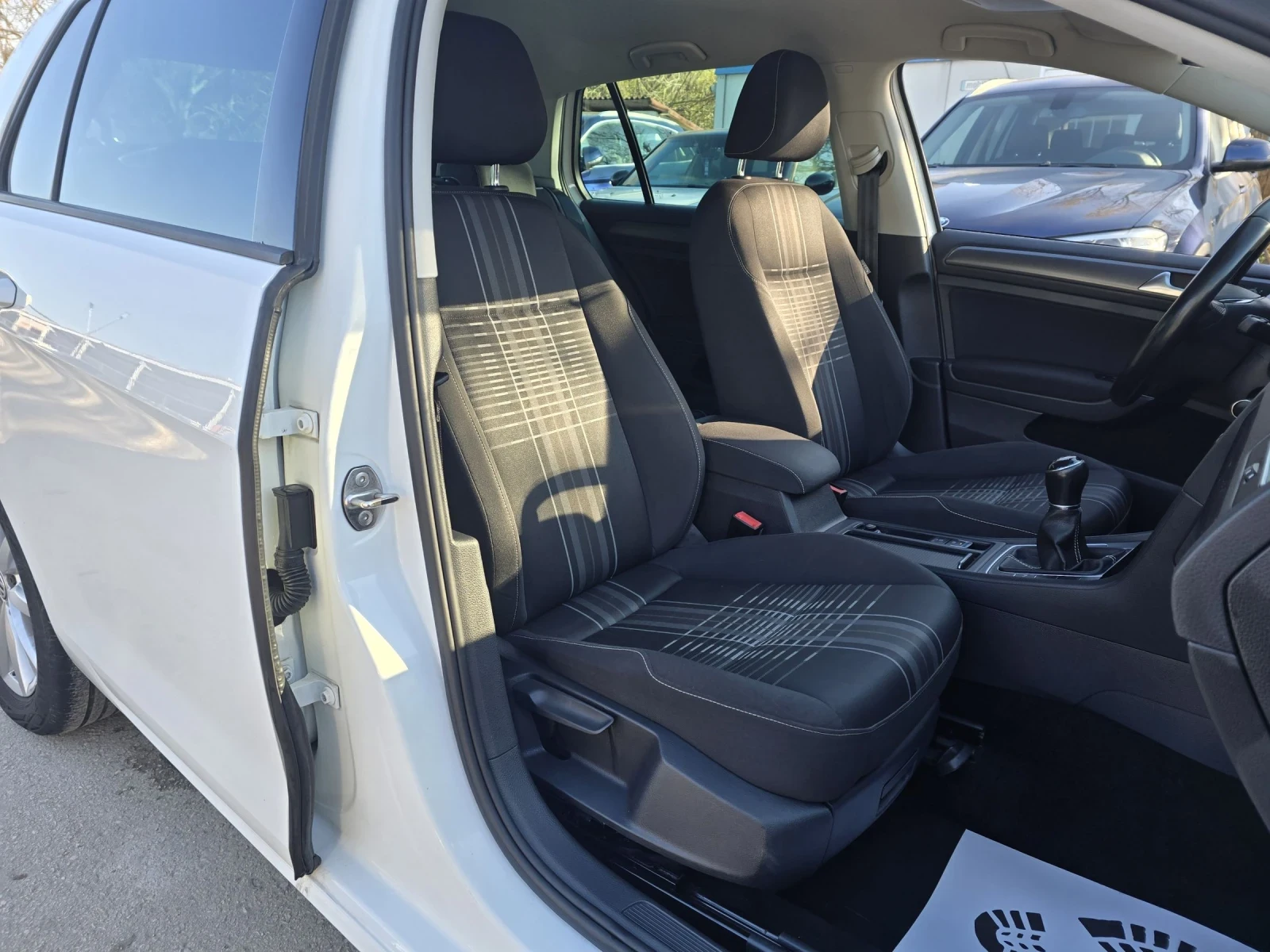 VW Golf 2.0TDI 150. Highline Executive  | Mobile.bg   12