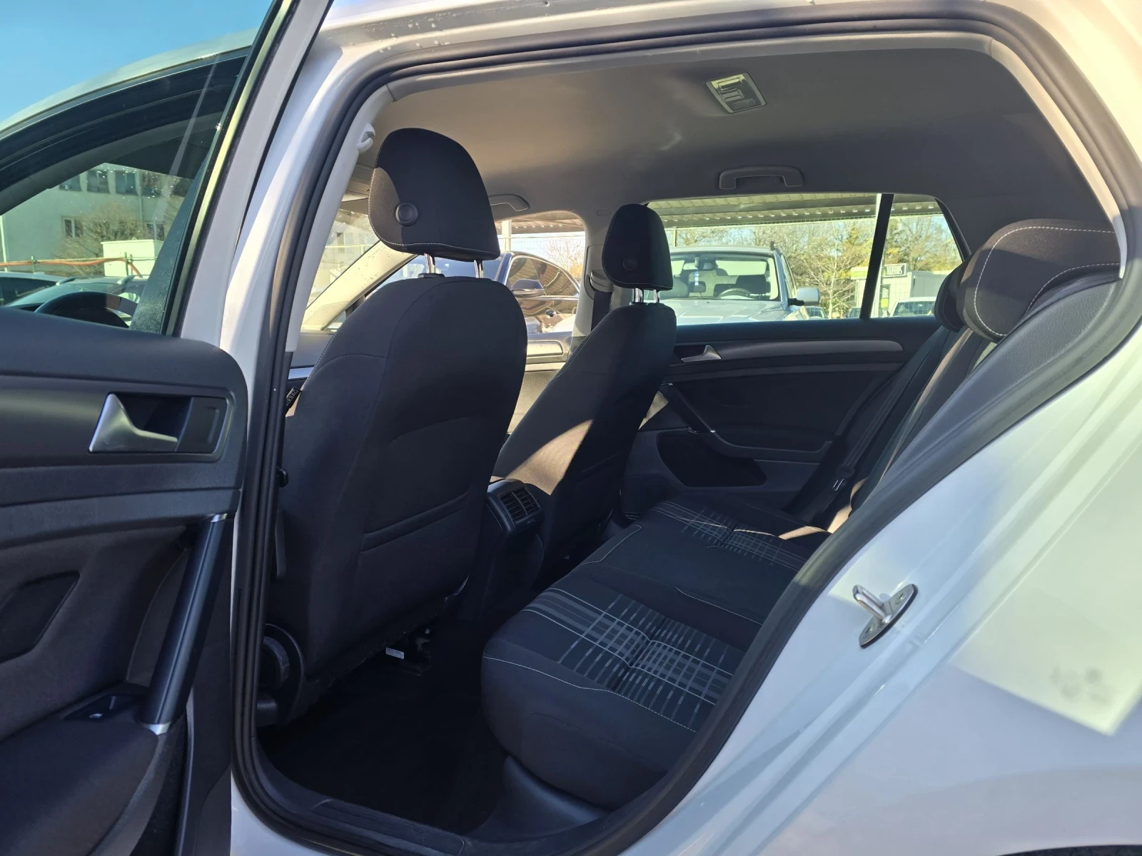 VW Golf 2.0TDI 150. Highline Executive  | Mobile.bg   11