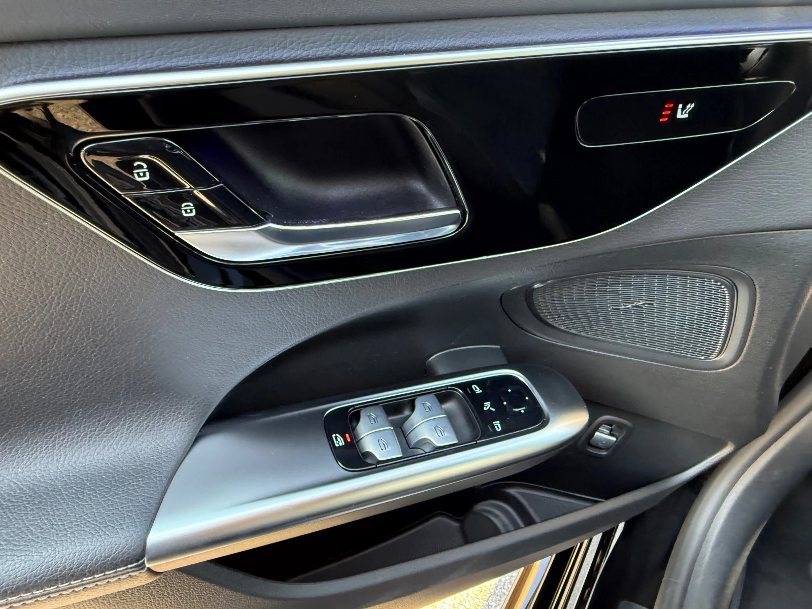 Mercedes-Benz C 220 d 4-MATIC AMG FULLL !!!! 100% РЕАЛНИ КИЛОМЕТРИ !!! - изображение 9