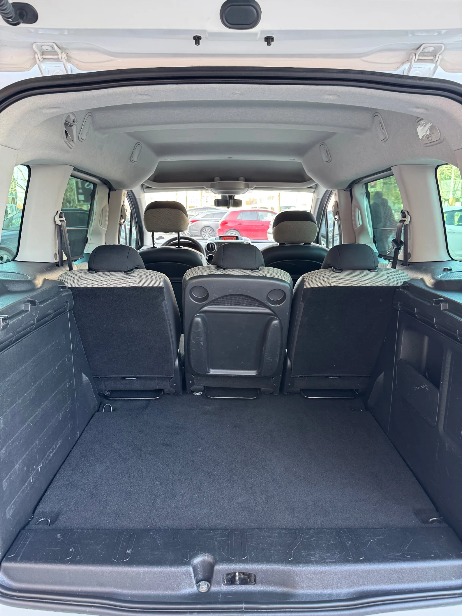 Citroen Berlingo 1.6 ehdi , снимка 12 - Автомобили и джипове - 53892047