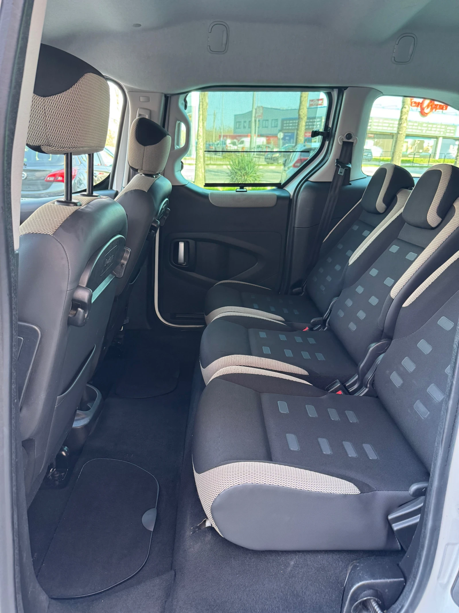 Citroen Berlingo 1.6 ehdi , снимка 10 - Автомобили и джипове - 53892047