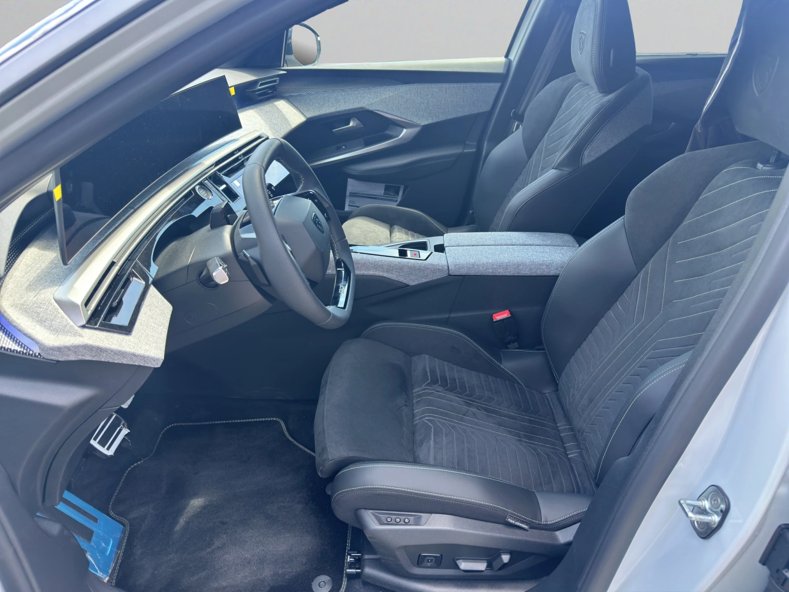 Peugeot 5008 PEUGEOT 5008 GT EXCLUSIVE 1.6 PLUG IN HYBRID e-DCS, снимка 9 - Автомобили и джипове - 54718884