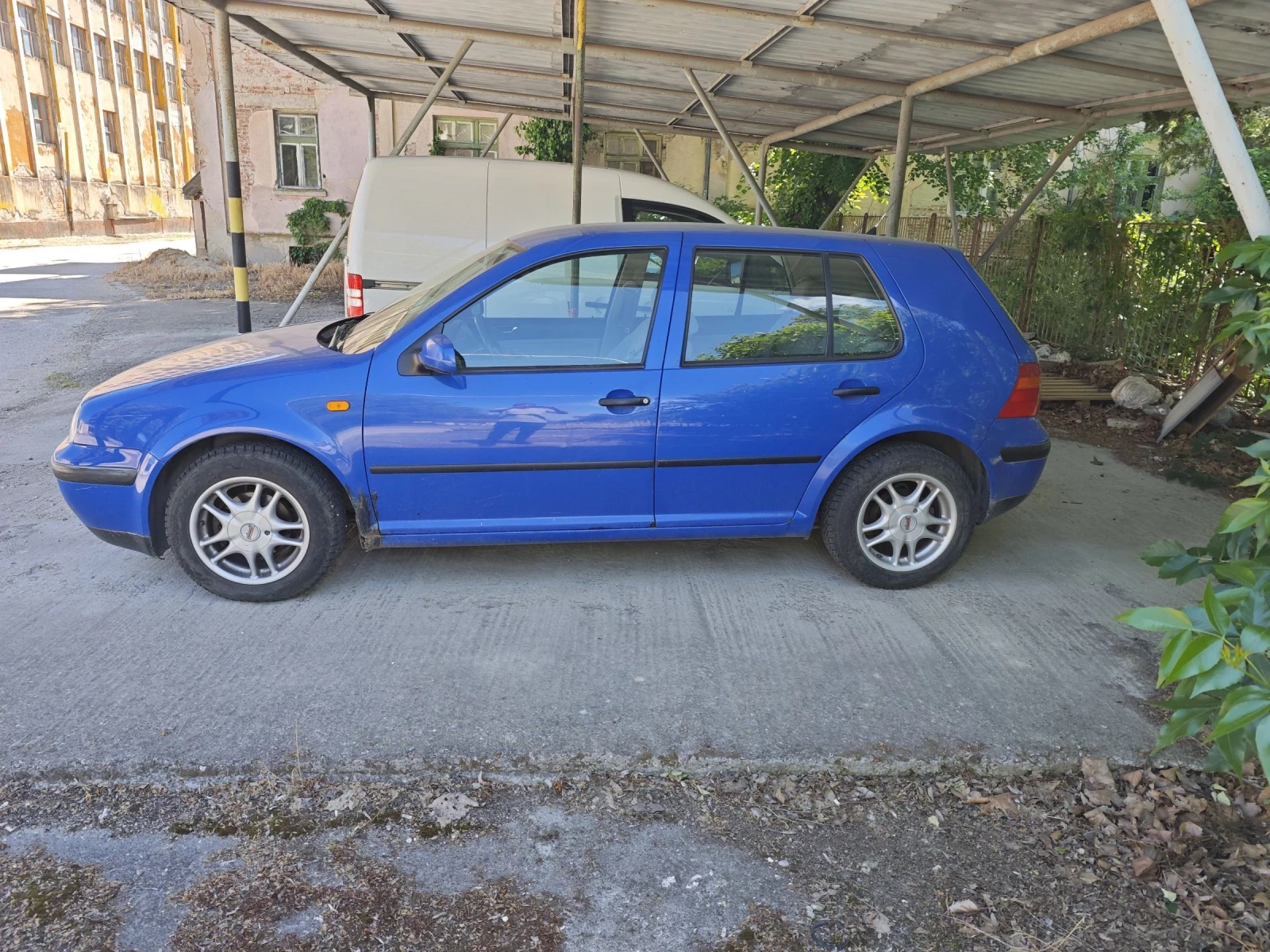VW Golf 1.6, снимка 2 - Автомобили и джипове - 54812364