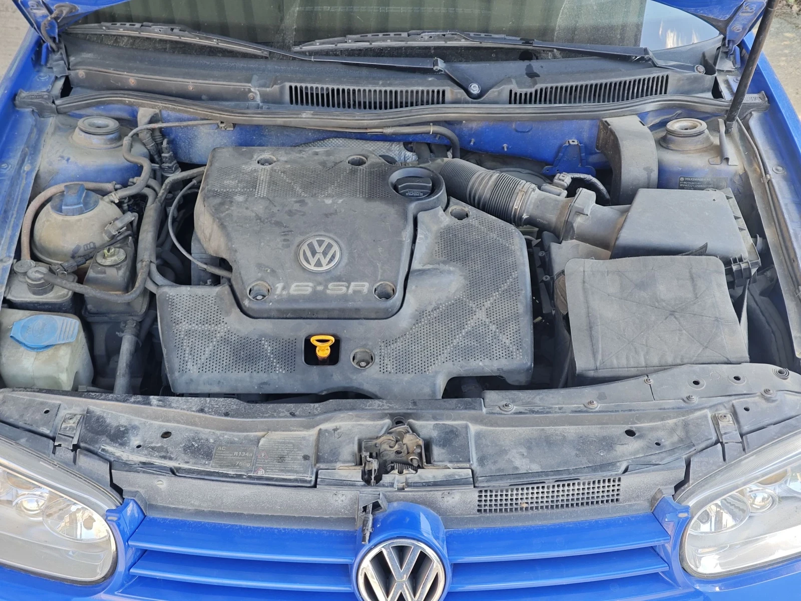 VW Golf 1.6, снимка 8 - Автомобили и джипове - 54812364