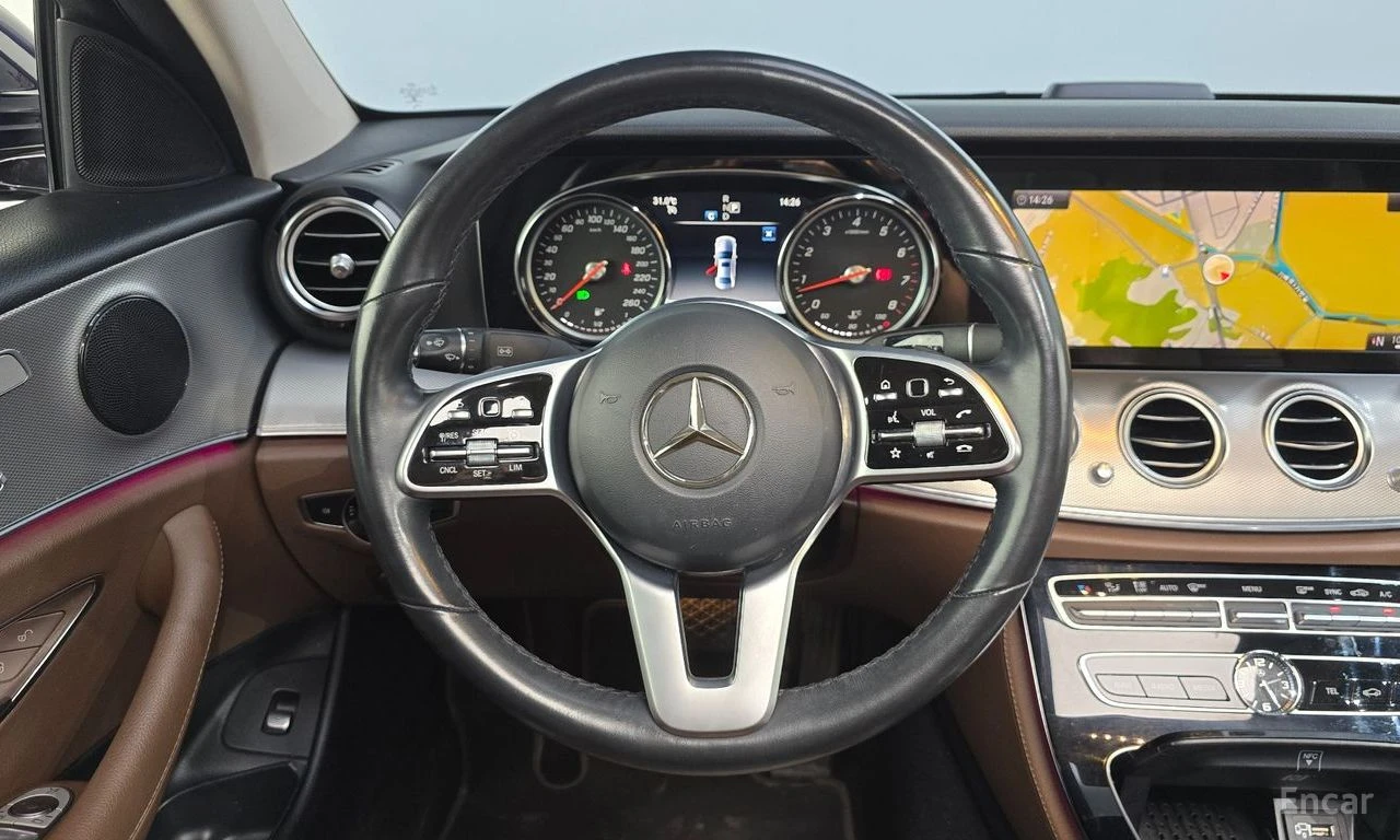 Mercedes-Benz E 300 Avantgarde* ПОДГРЕВ* КАМЕРА* KEYLESS* ШИБИДАХ* , снимка 8 - Автомобили и джипове - 54895066