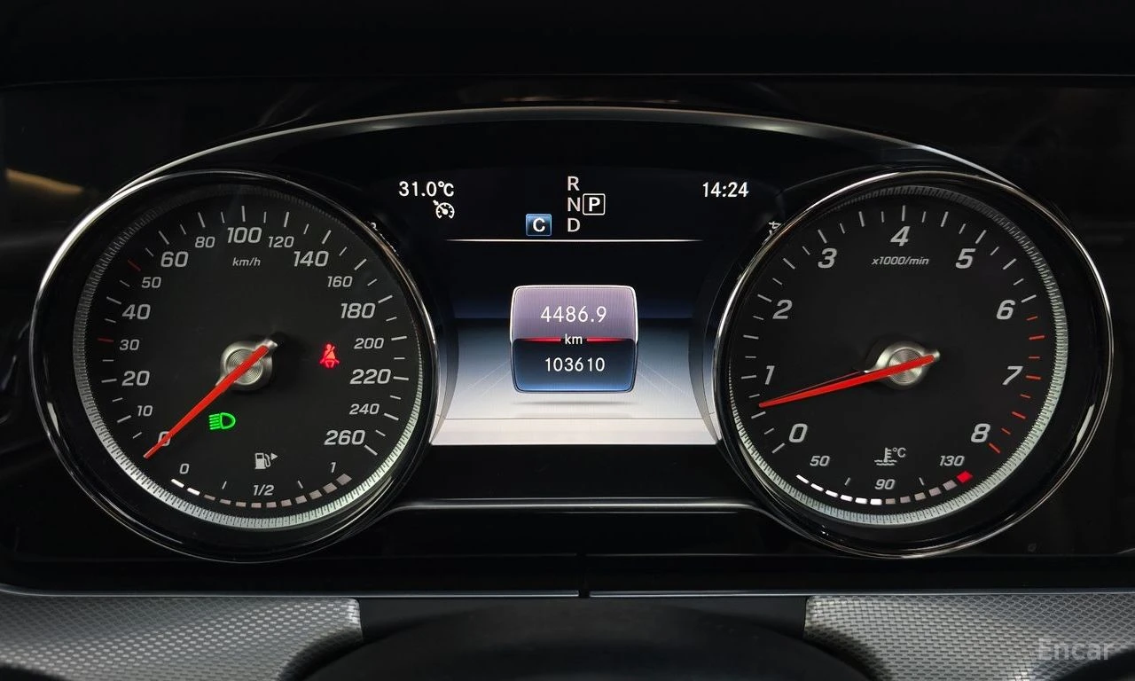 Mercedes-Benz E 300 Avantgarde* ПОДГРЕВ* КАМЕРА* KEYLESS* ШИБИДАХ* , снимка 9 - Автомобили и джипове - 54895066