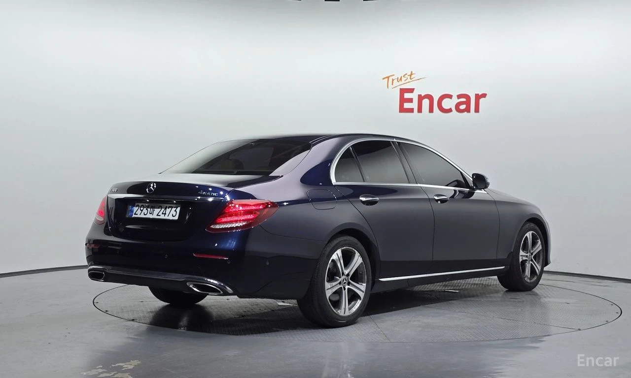 Mercedes-Benz E 300 Avantgarde* ПОДГРЕВ* КАМЕРА* KEYLESS* ШИБИДАХ* , снимка 3 - Автомобили и джипове - 54895066