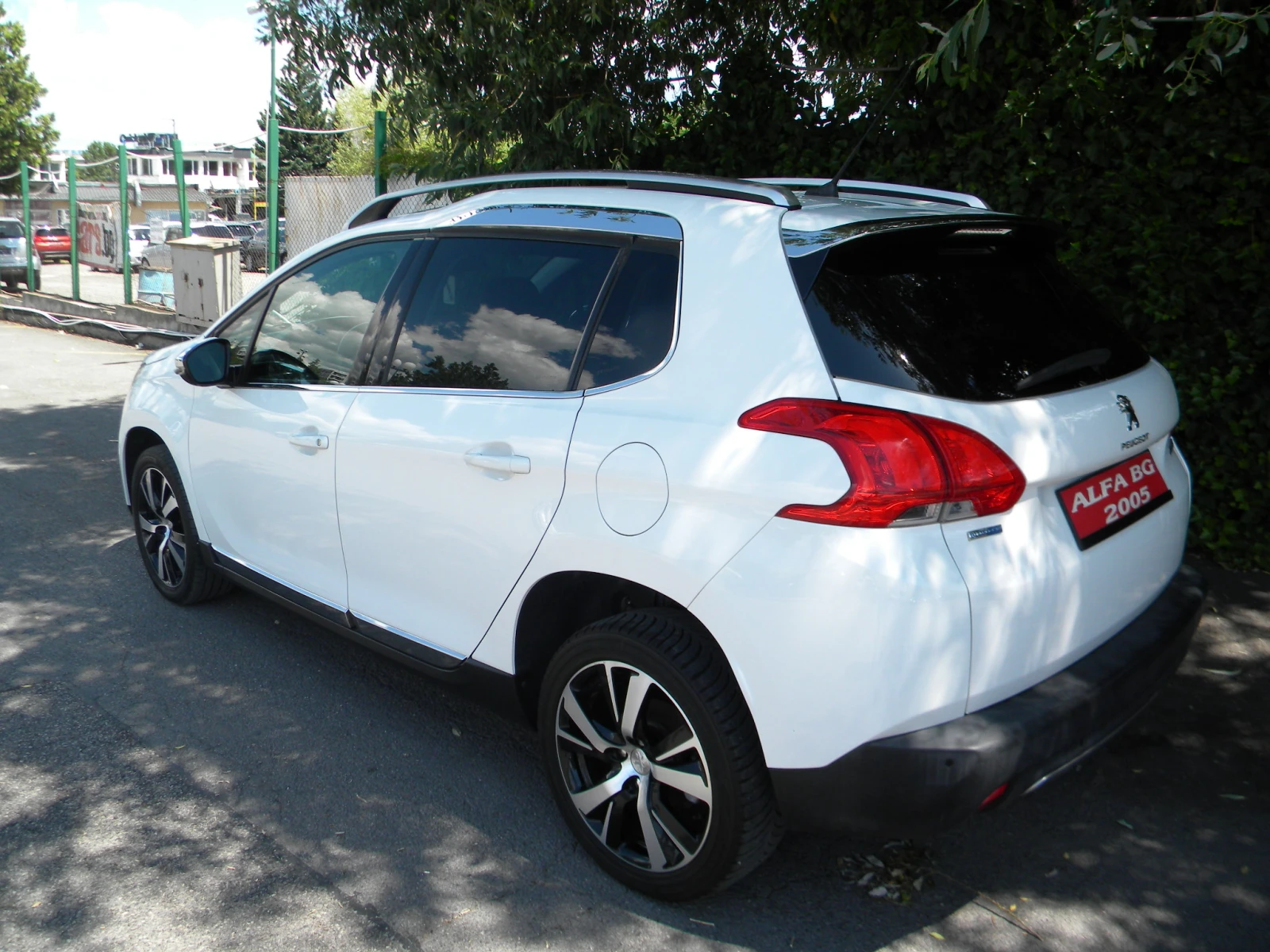 Peugeot 2008 1.6ecoHDI* ALLURE* KATO НОВО* EURO6B, снимка 6 - Автомобили и джипове - 54957933