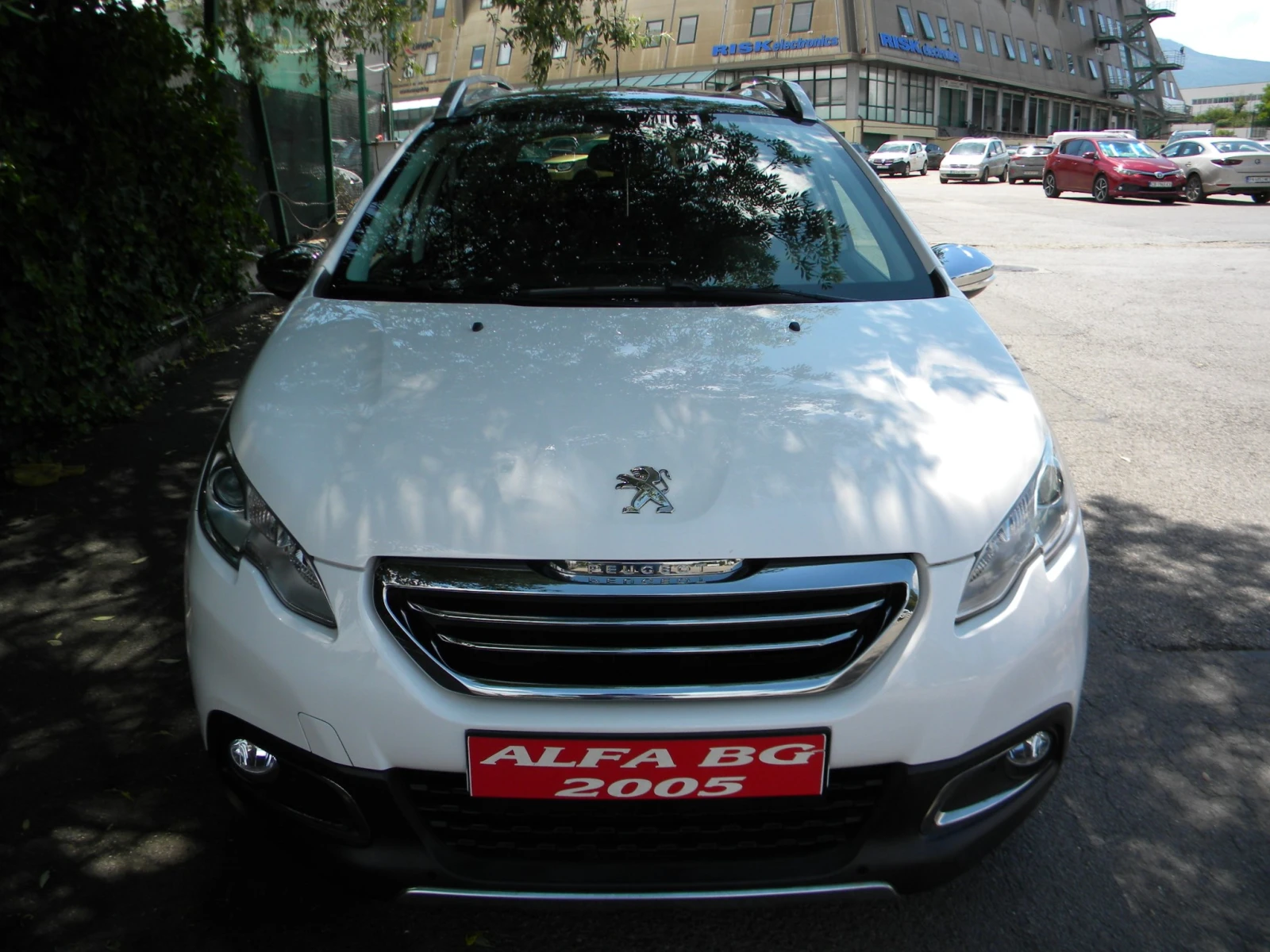 Peugeot 2008 1.6ecoHDI* ALLURE* KATO НОВО* EURO6B, снимка 2 - Автомобили и джипове - 54957933